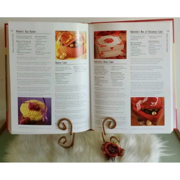 Cakes And Bakes 500 Recipe Collection of Delicious Cake Baking Cooking Kitchen - Picture 3 of 6
